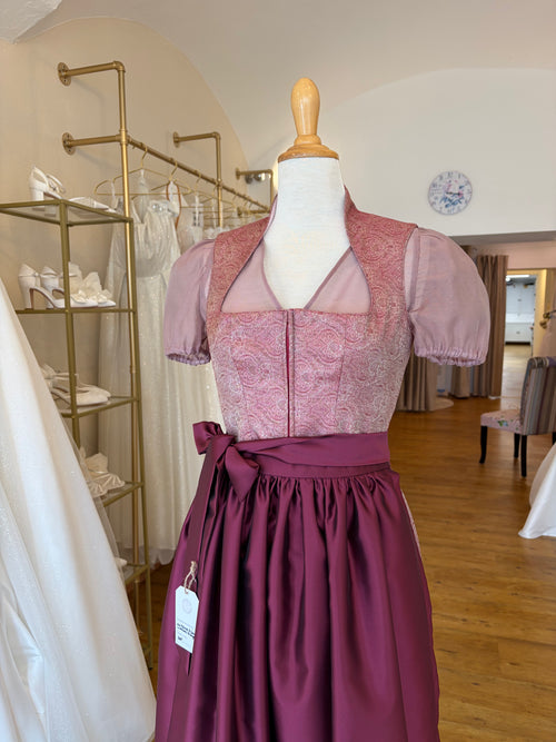 Dirndl "Beere" Gr. 38 mit Puffärmelbluse