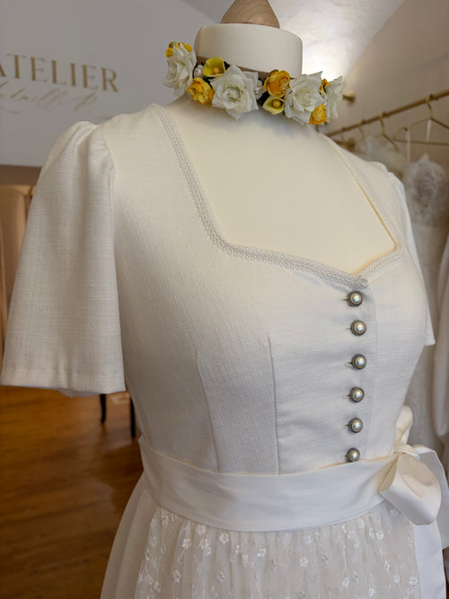 Brautdirndl aus Leinen Gr. 40
