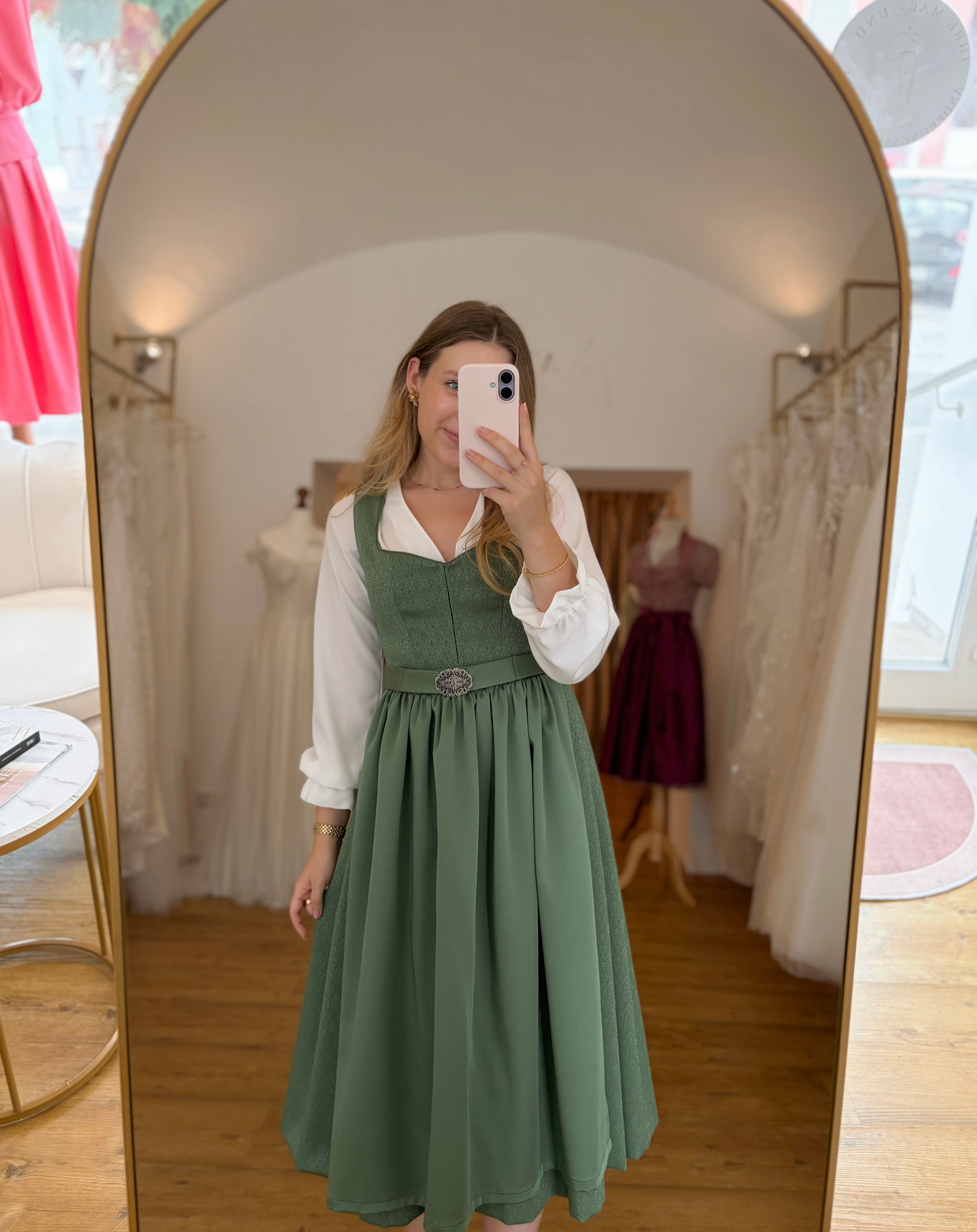 Dirndl "traditionell" grün Gr. 38